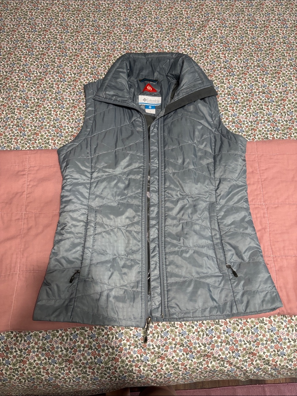 Columbia Women's Grey Omni-Shield Quilted Lightweight Vest